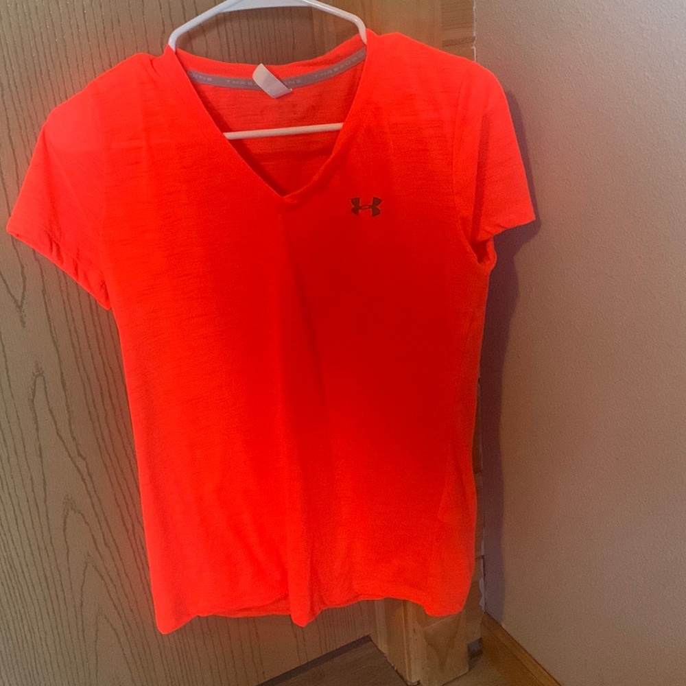 Bright pink under armor t shirt